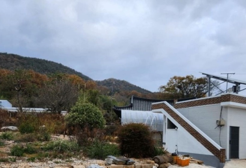 Gangjin Dahyang Sochuk Hanok Pension