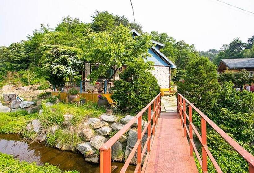 Gangneung Clay House Pension