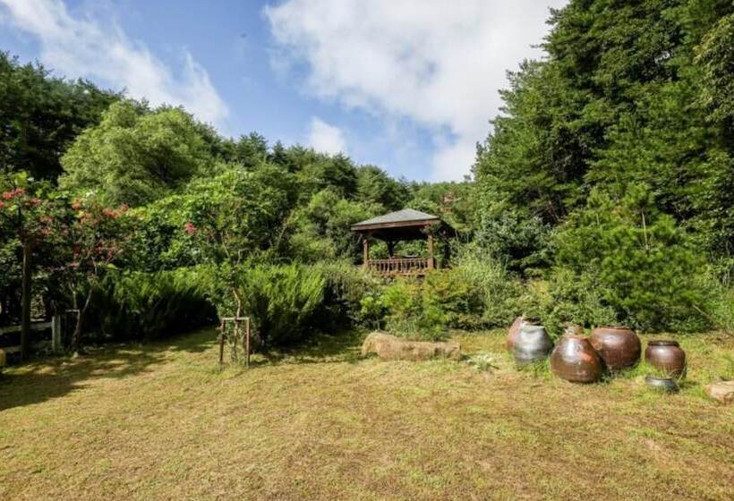 Gangneung Pine Hill Pension