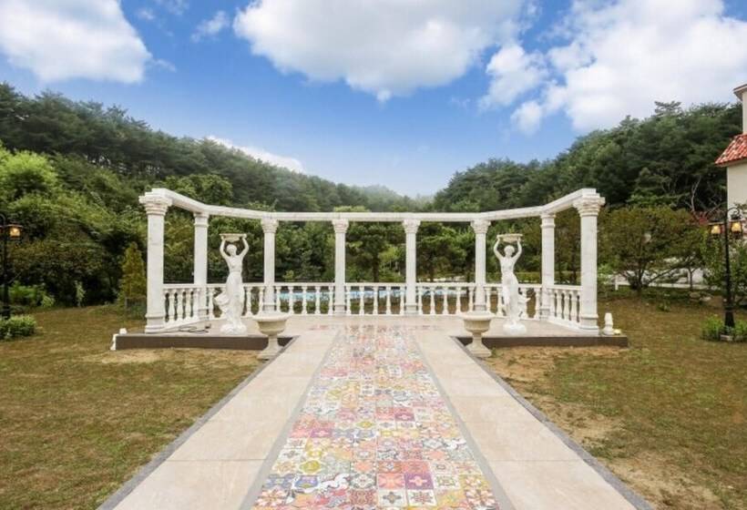 Gangneung Pine Hill Pension