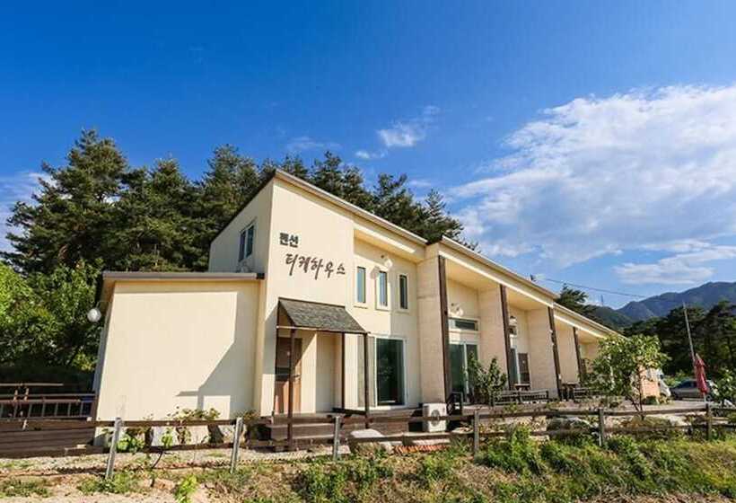 Gangneung Tyche House Pension