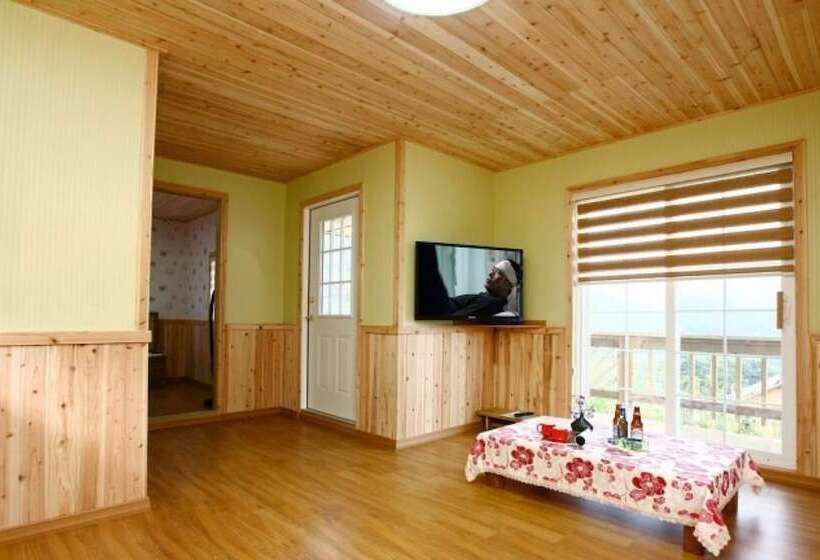 Gapyeong Sky Pet Family Dogchae Pension