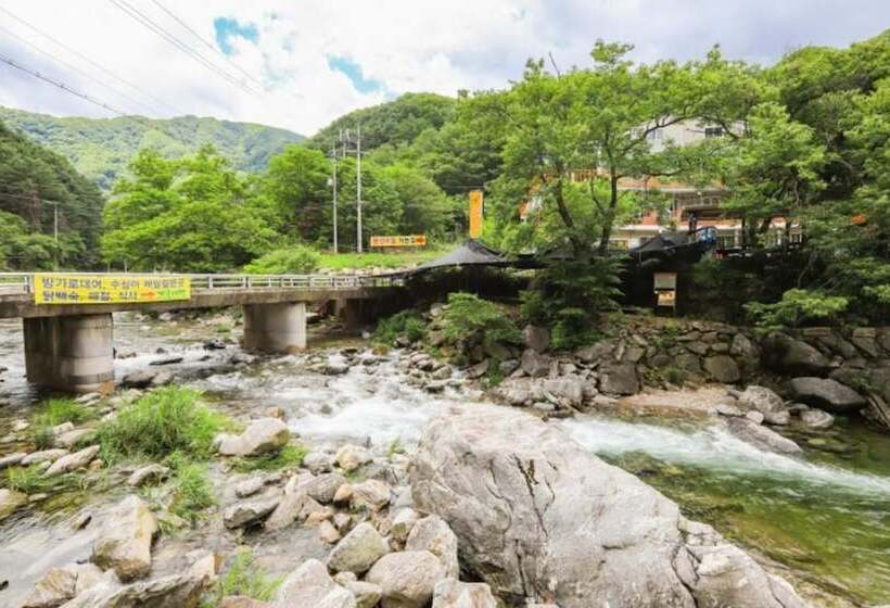 Gapyeong Chueok Mandeulgi Pension