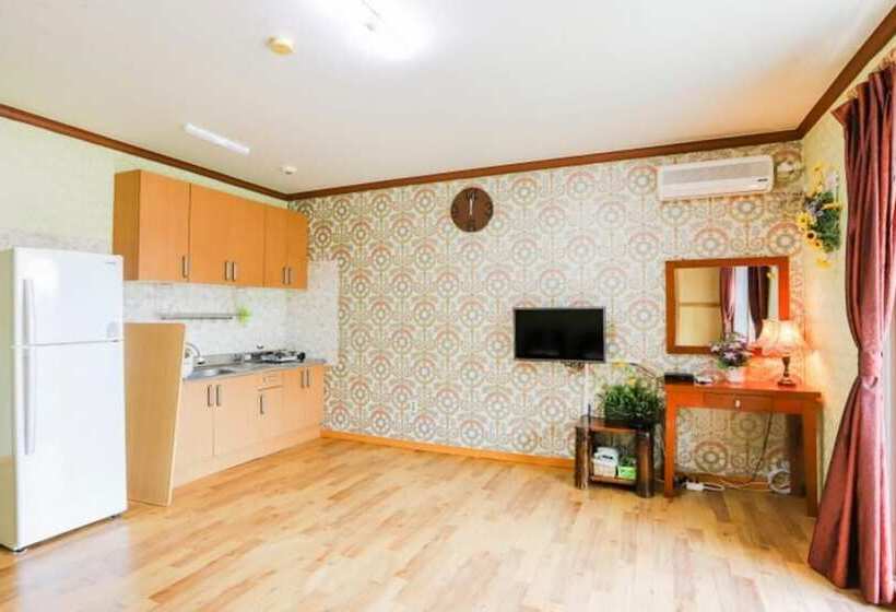 Gapyeong Chueok Mandeulgi Pension