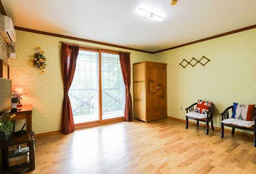 Gapyeong Chueok Mandeulgi Pension