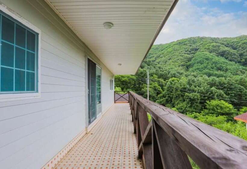 Gapyeong Chueok Mandeulgi Pension