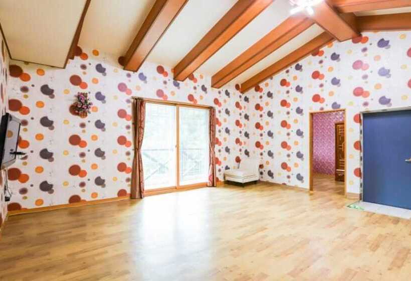 Gapyeong Chueok Mandeulgi Pension