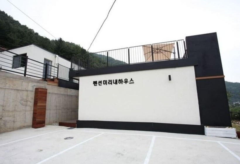 Gapyeong Gangsibong Mirinae Pension