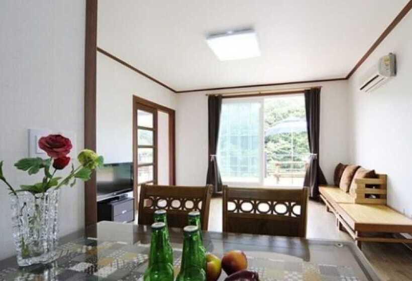 Gapyeong Gangsibong Mirinae Pension