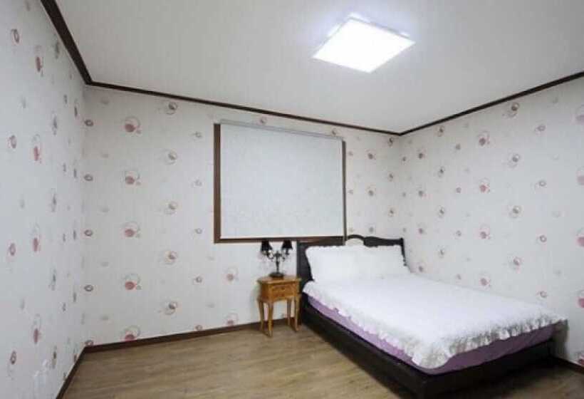 Gapyeong Gangsibong Mirinae Pension