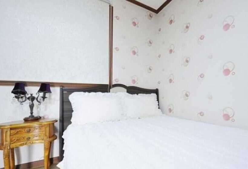 Gapyeong Gangsibong Mirinae Pension