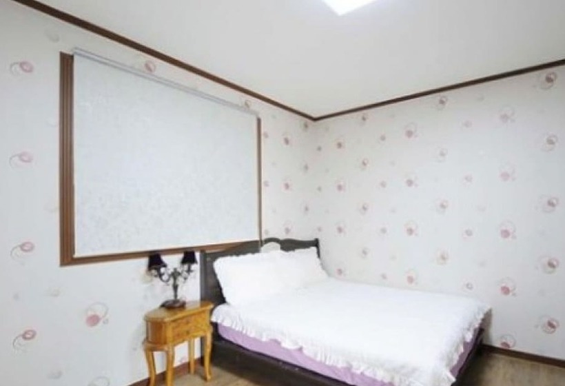 Gapyeong Gangsibong Mirinae Pension