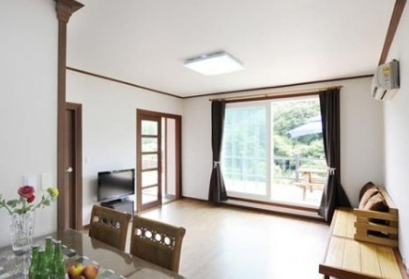 Gapyeong Gangsibong Mirinae Pension