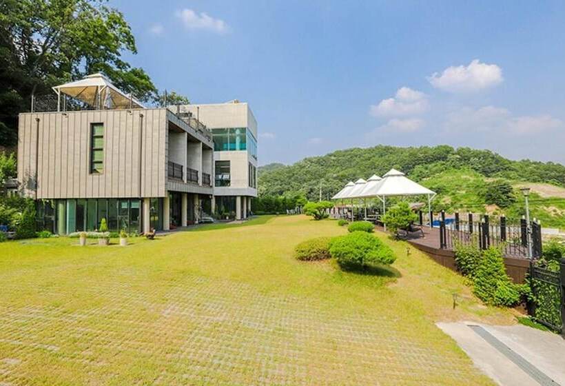 Gapyeong Lake Terrace Pension