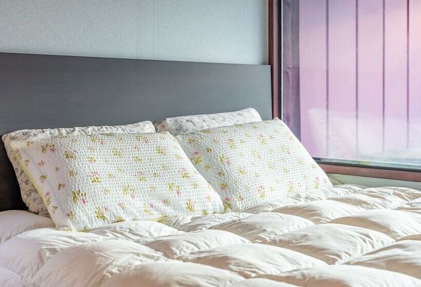 Gapyeong Poin Poolvilla Pension