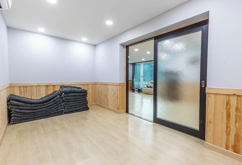 Gapyeong River52 Road Pension