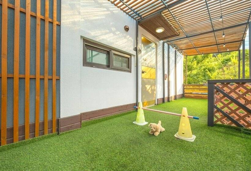 Gapyeong Beilli Pet Pool Villa Pension