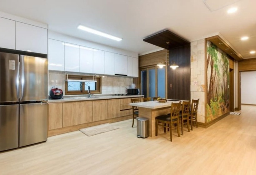 Gapyeong Suryuhwagaewon Pension