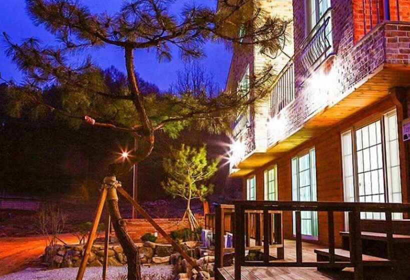 Gapyeong Woonak Four Seasons Pension