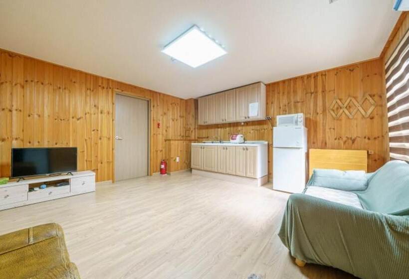 Gapyeong Yumyeong Mountain Pension