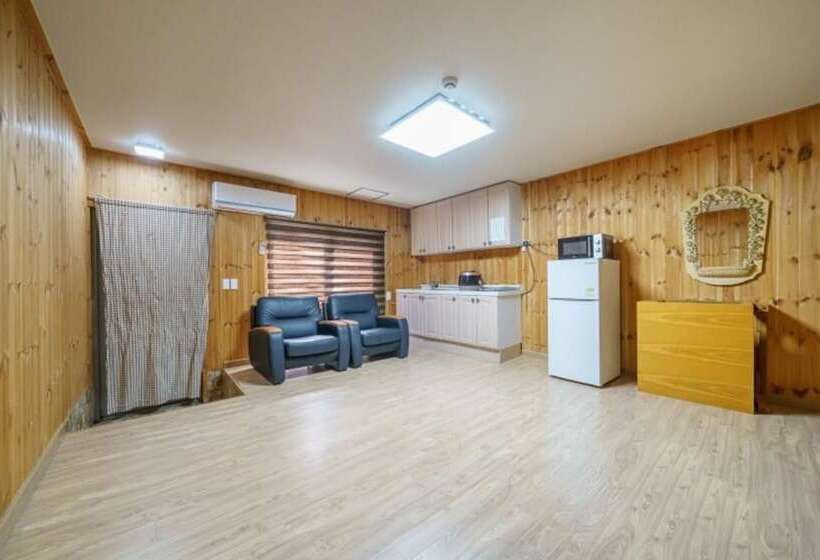 Gapyeong Yumyeong Mountain Pension