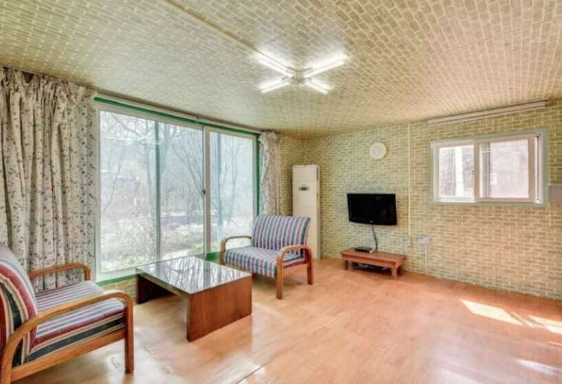 Gapyeong Yumyeong Mountain Pension