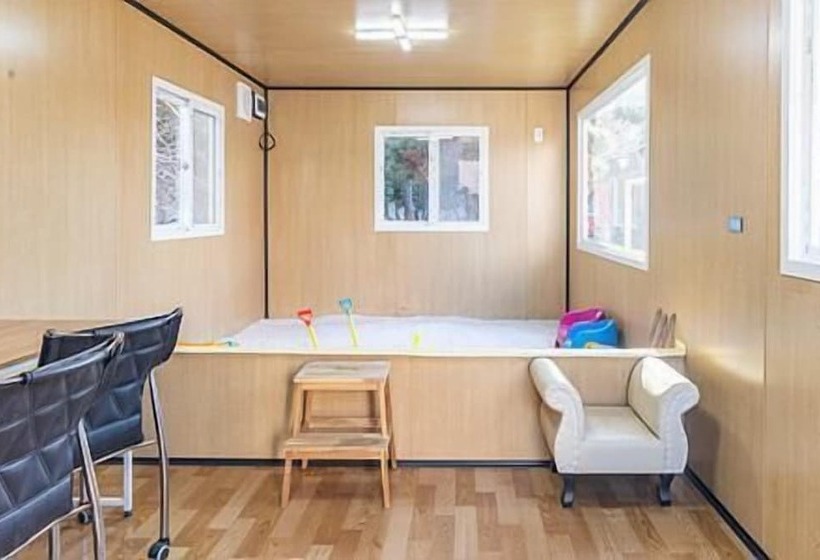 Geoje Rockspa Pension