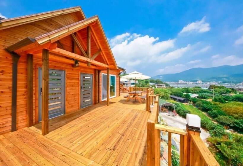 Geojedo Daehyang Pension