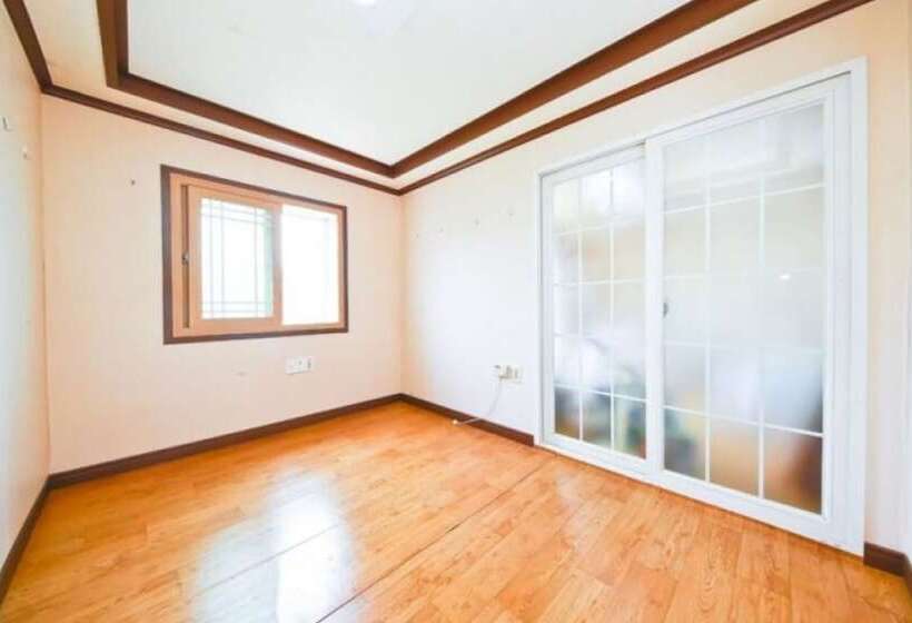 Geojedo Daehyang Pension