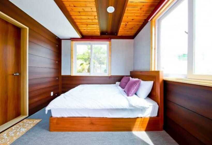 Geojedo Daehyang Pension