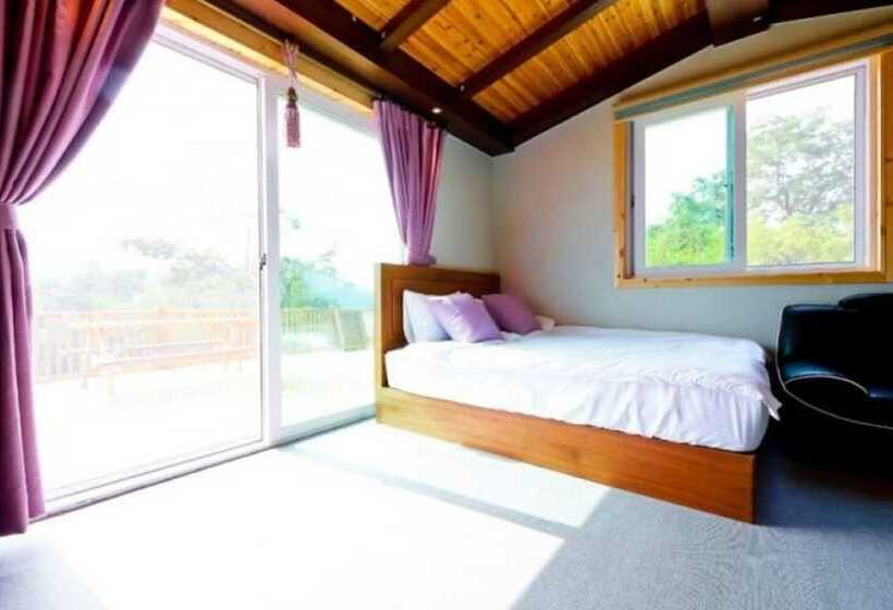 Geojedo Daehyang Pension