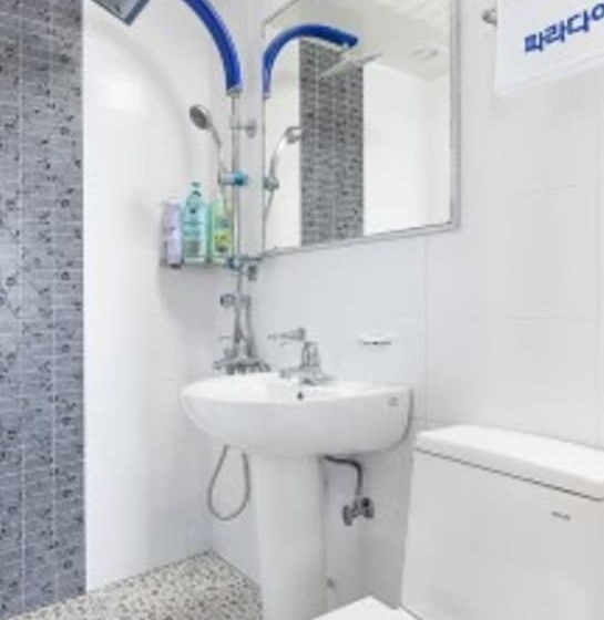 Geojedo Paradise Pension