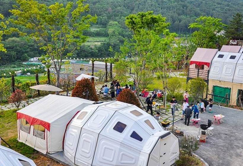 Geojedo Stone Hill Glamping Pension