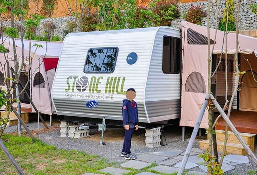 Geojedo Stone Hill Glamping Pension