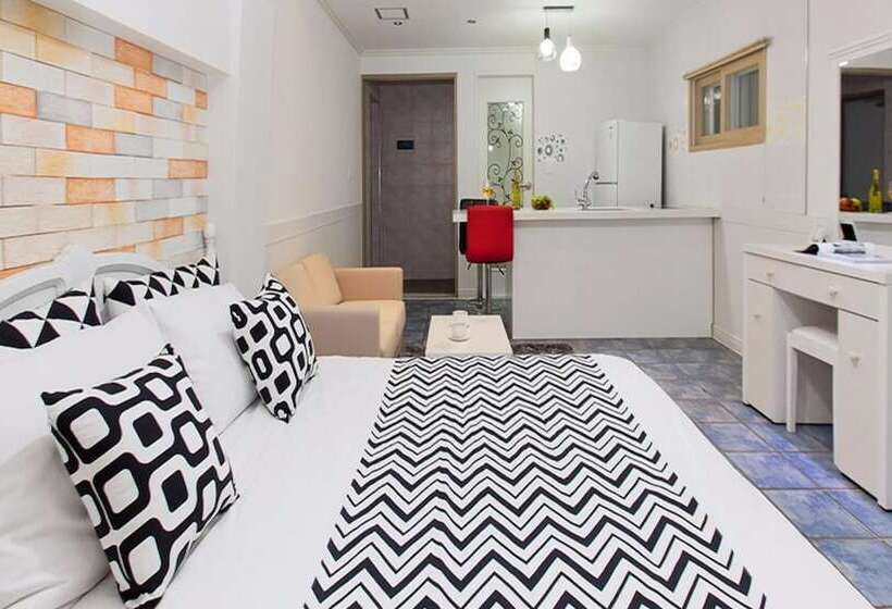 Geojedo Yujahyanggi Pension