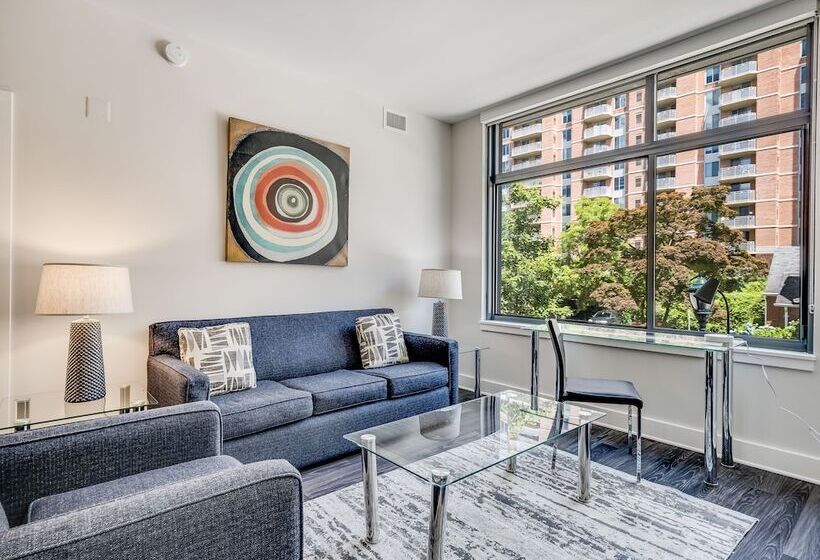 Global Luxury Suites At Bethesda Metro