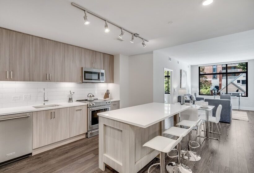 Global Luxury Suites At Bethesda Metro