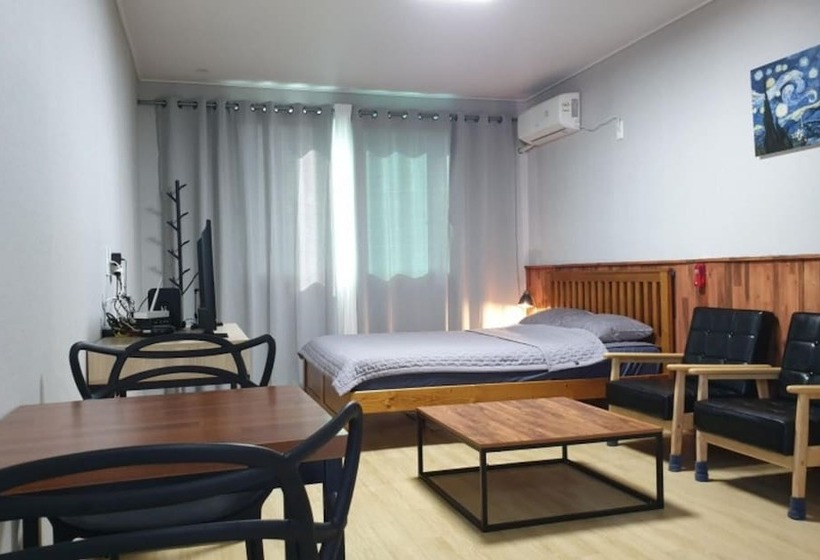 Goheung Gaeuruinun Pension