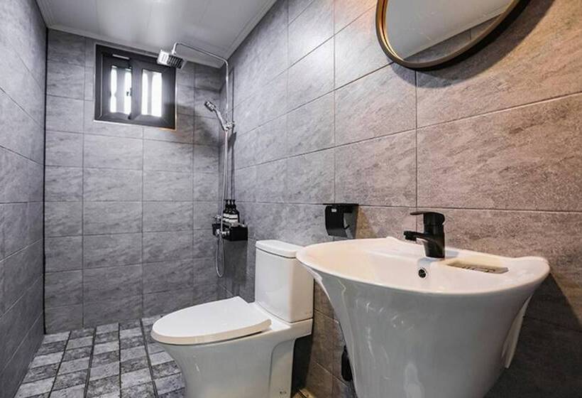 Goseong Badae Banhada Pension