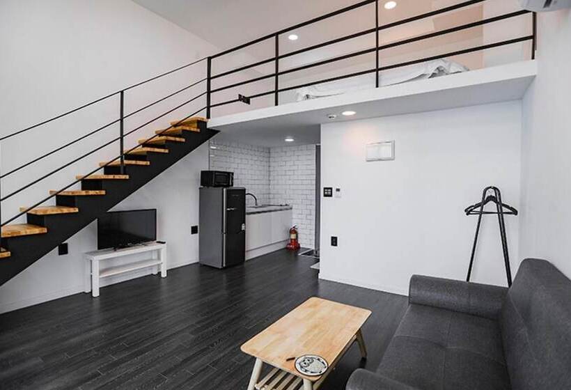 Goseong Badae Banhada Pension