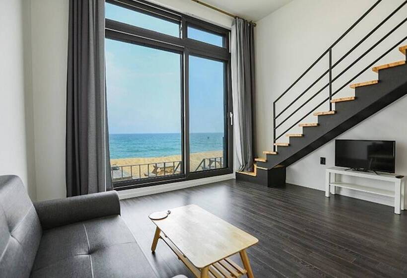 Goseong Badae Banhada Pension