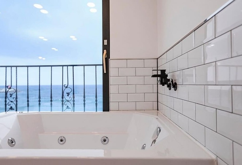 Goseong Badae Banhada Pension