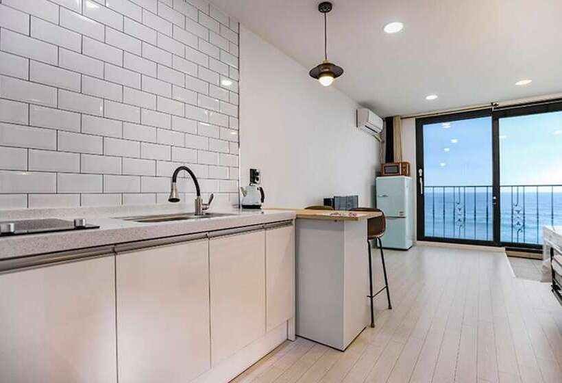 Goseong Badae Banhada Pension