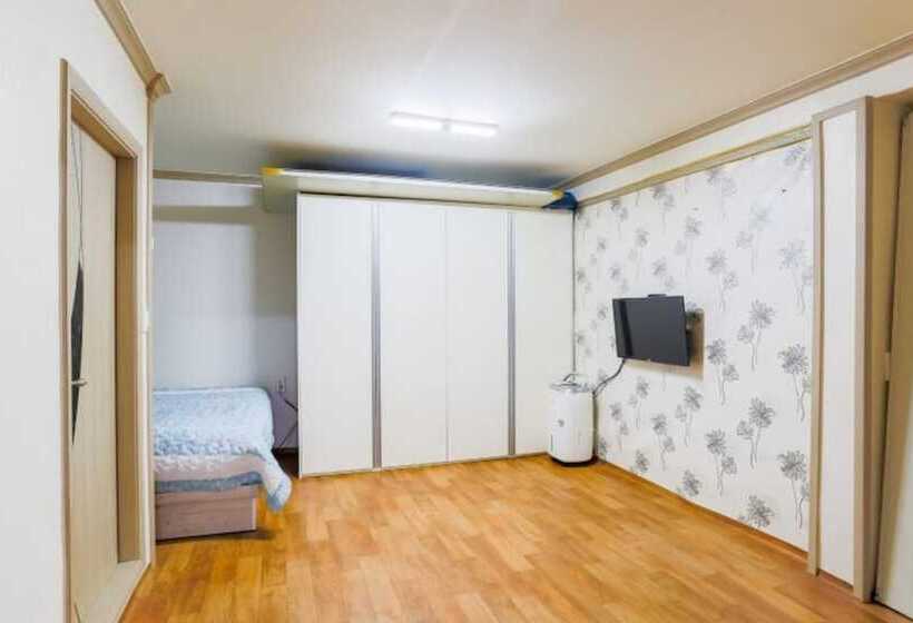 Goseong Hanwori Pension