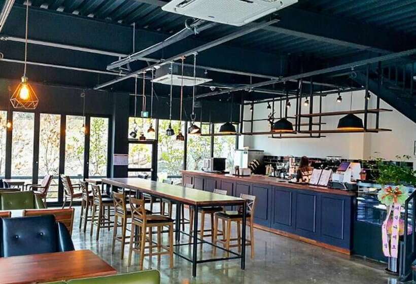 Goseong San Deul Bada Pension