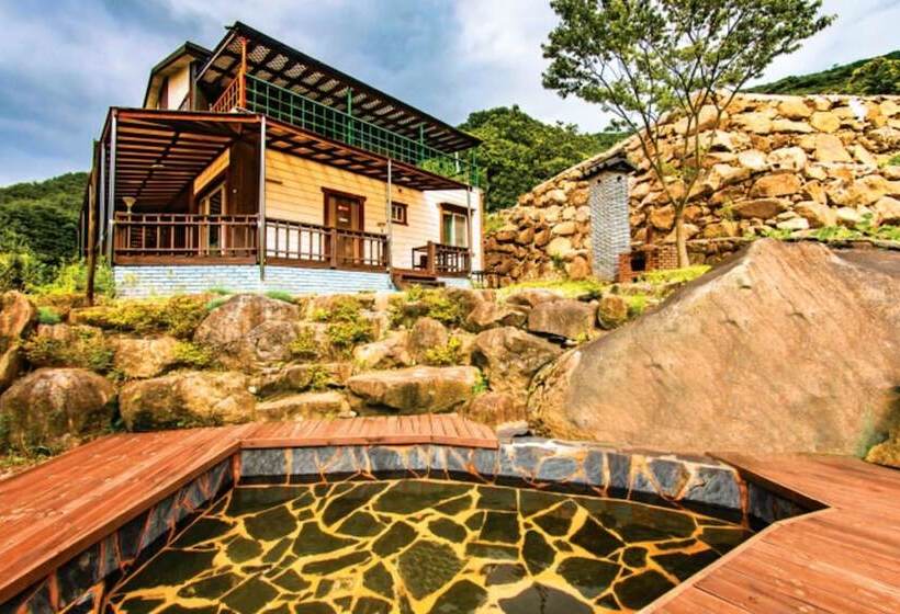 Gwangyang Seomjingang Geumteo Pension