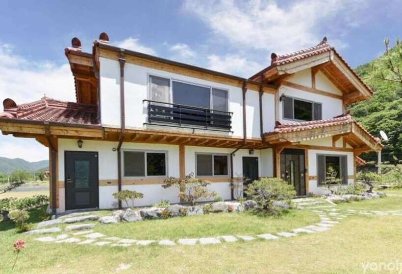 Gyeongju Samnamu Pension
