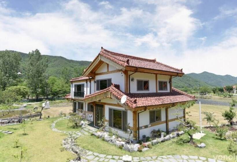 Gyeongju Samnamu Pension