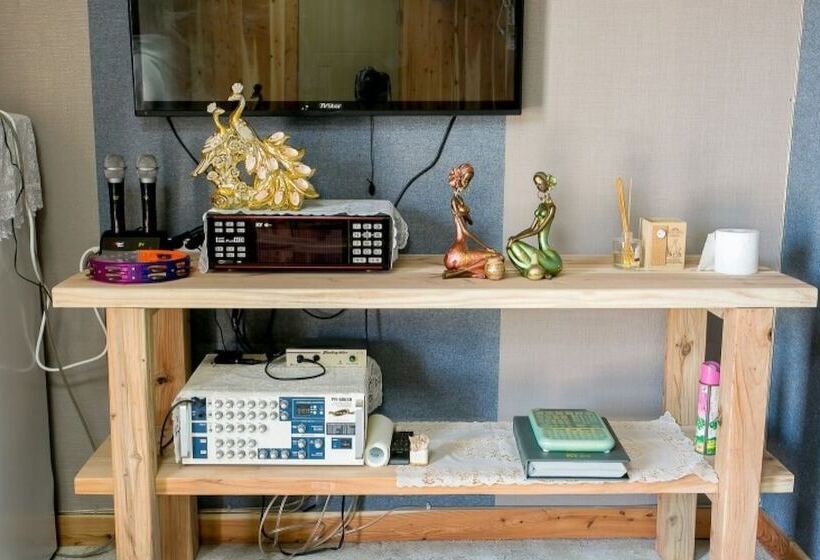 Gyeongju Samnamu Pension