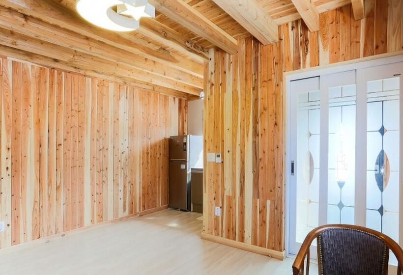 Gyeongju Samnamu Pension